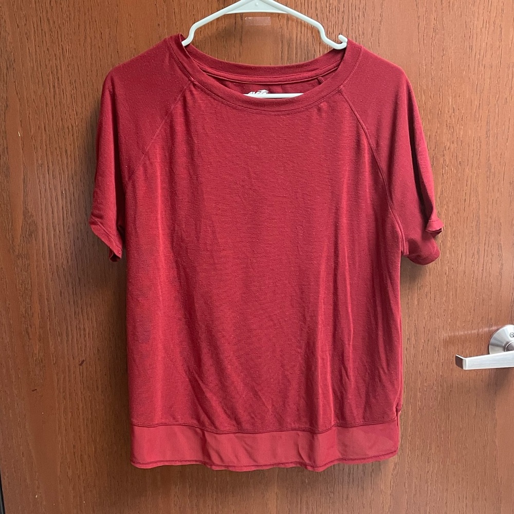 Women’s atheleisure top